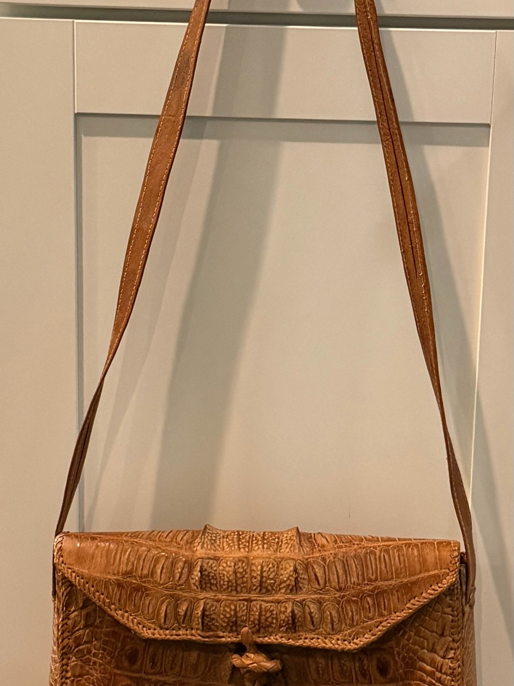 Artisan Tan Crocodile Pattern Crossbody Bag - Picture 8 of 8
